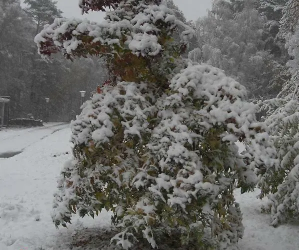 Huus Ton Witten Barg אונדלו